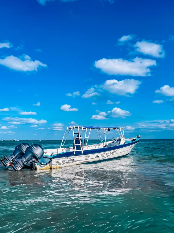 Boat No Limit, 26’ sportfisher