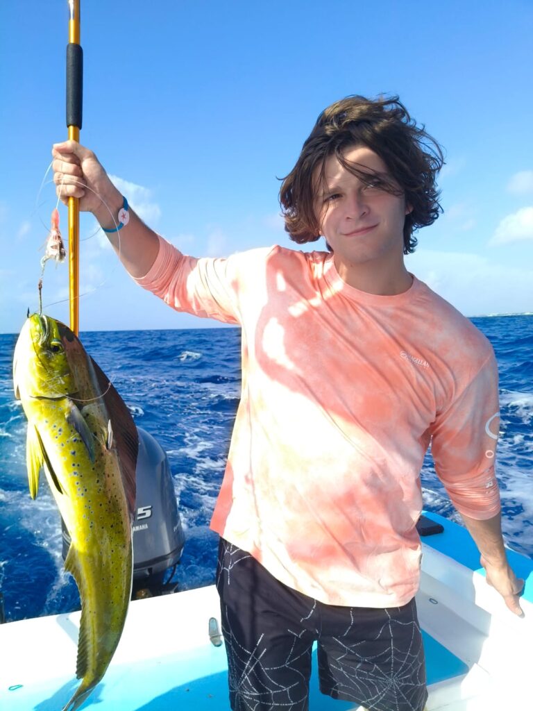 MAHI MAHI 221